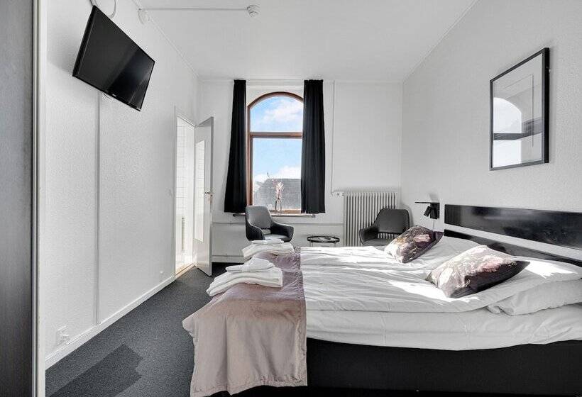 Номер Стандарт, Phønix Brønderslev