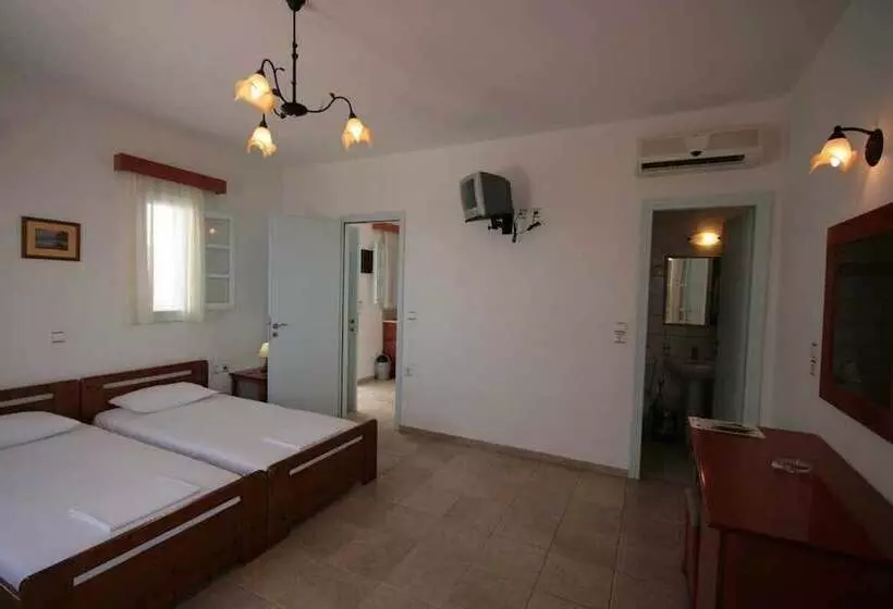 ファミリールーム, Pirgos Stelida