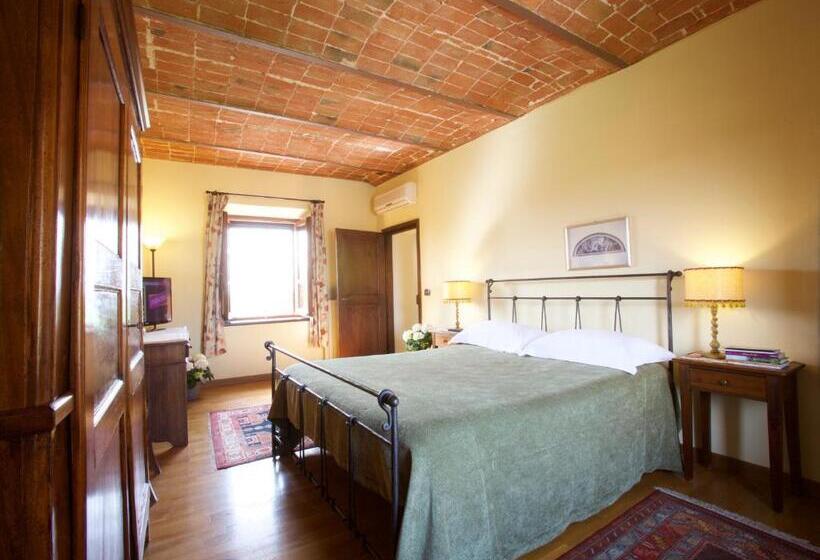 Полулюкс, Relais Castello Di Razzano