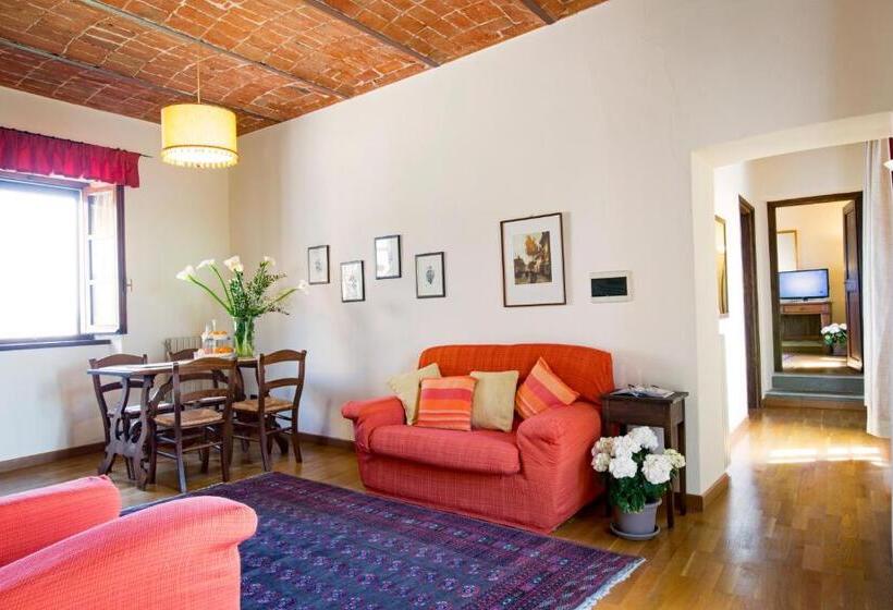 סוויטת ג'וניור, Relais Castello Di Razzano