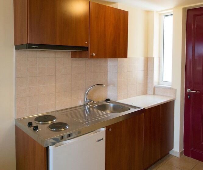 דירת חדר דלוקס, Summertime Inn