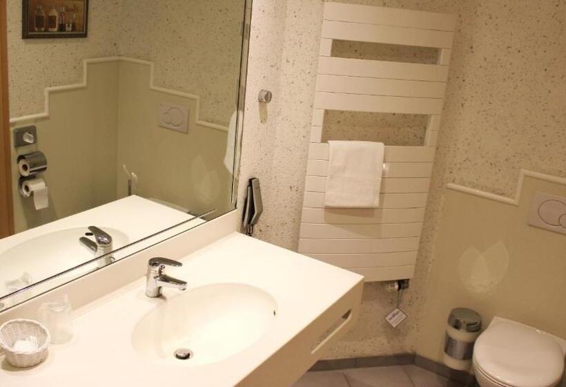 컴포트 싱글 룸, Victoria