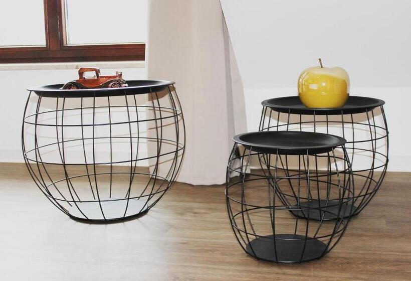 주니어 스위트, Victoria