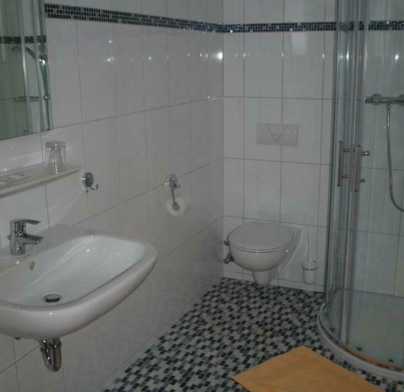 חדר משפחתי, Gasthof Zur Querenburg