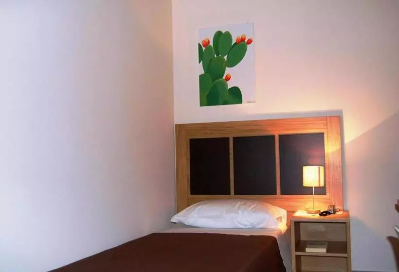 スタンダードシングルルーム, Terre Iblee Resort