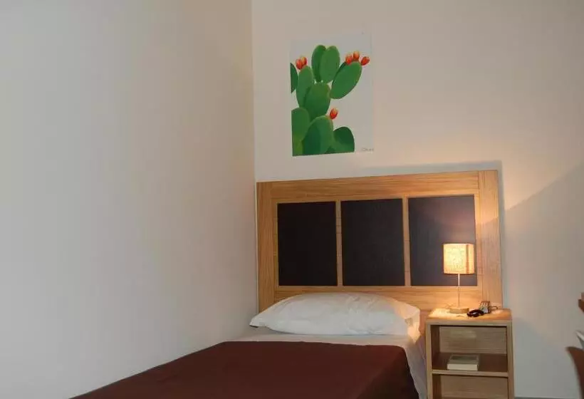 スタンダードシングルルーム, Terre Iblee Resort