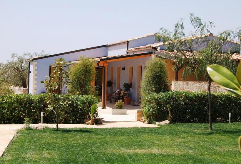 스탠다드 트리플 룸, Terre Iblee Resort