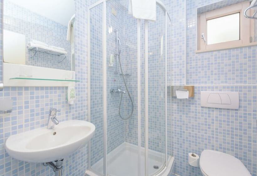 3 Bedroom Premium Apartment, Mövenpick Hotel & Residences Kvarner Bay