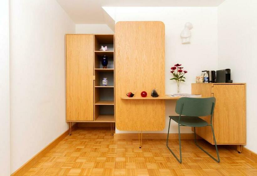 标准单人间, Villa Maria