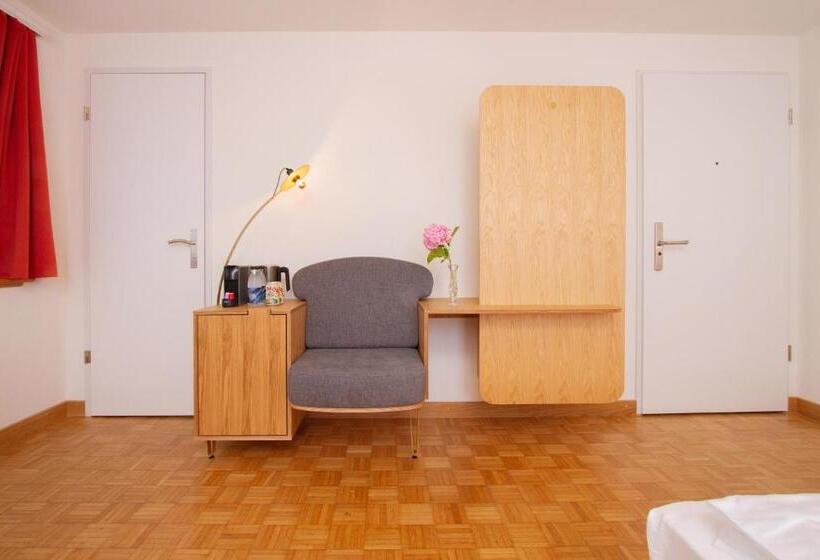 标准间, Villa Maria