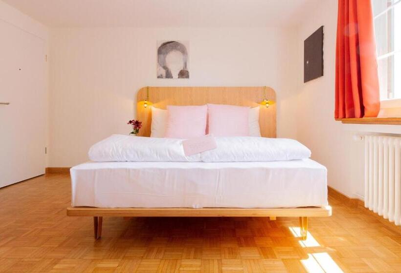 标准间, Villa Maria