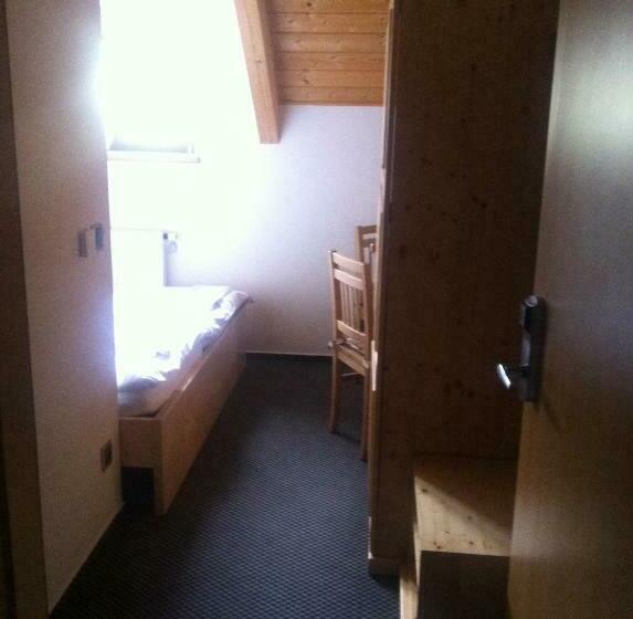 스탠다드 룸, Baloncentrum Břestek