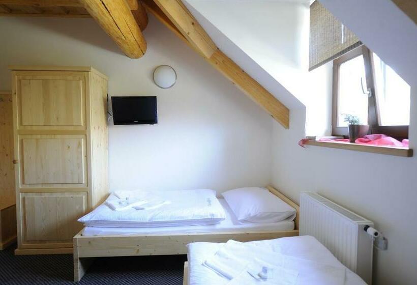 스탠다드 룸, Baloncentrum Břestek