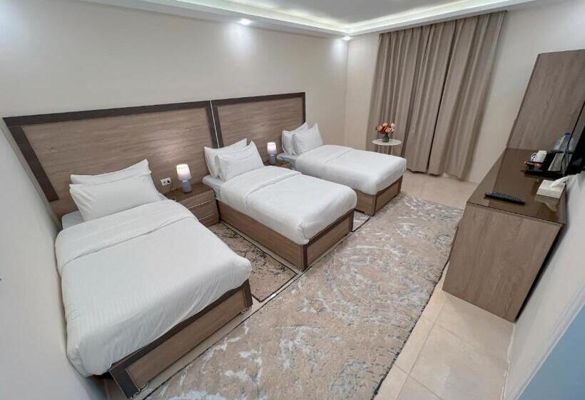 اتاق استاندارد سه نفره, Beit Alshabaan Inn