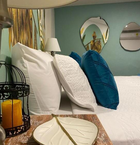 סוויטת ג'וניור עם מרפסת, Candilejo Hotel Boutique