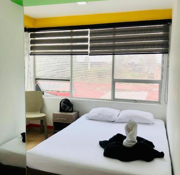 豪华房间, Café Color