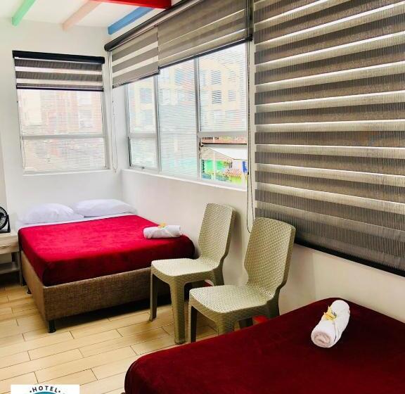 标准三人间, Café Color