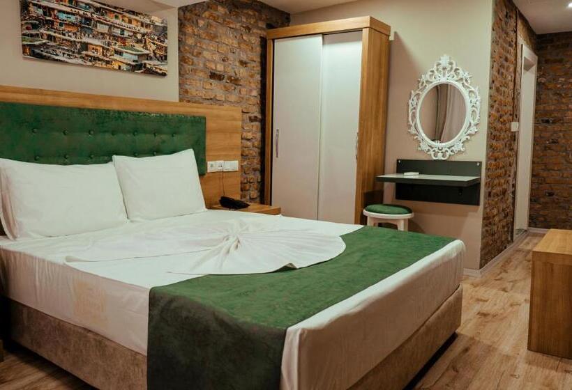 Номер Стандарт с Балконом, Hasuni̇ Taş