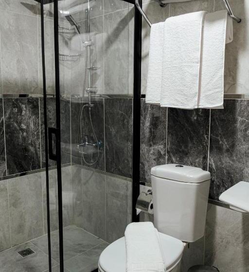 Номер Стандарт Трехместный, Hasuni̇ Taş