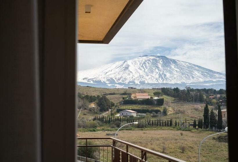 家庭小型套房, Fronte Etna