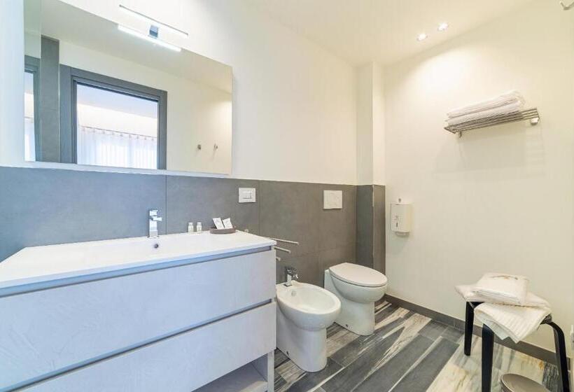 스탠다드 발코니 룸, Fronte Etna