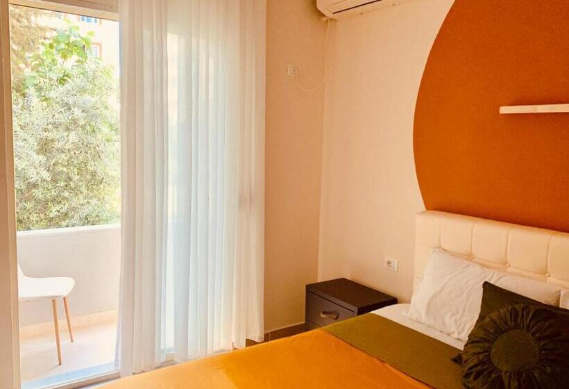 Quarto Deluxe com Sacada, Family Tree   Quiet Area  Self Check In