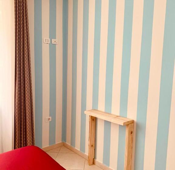 Escritório Deluxe, Family Tree   Quiet Area  Self Check In