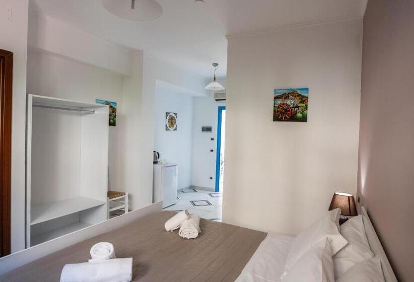Quarto Estandar, Ada Hotel & Apartments