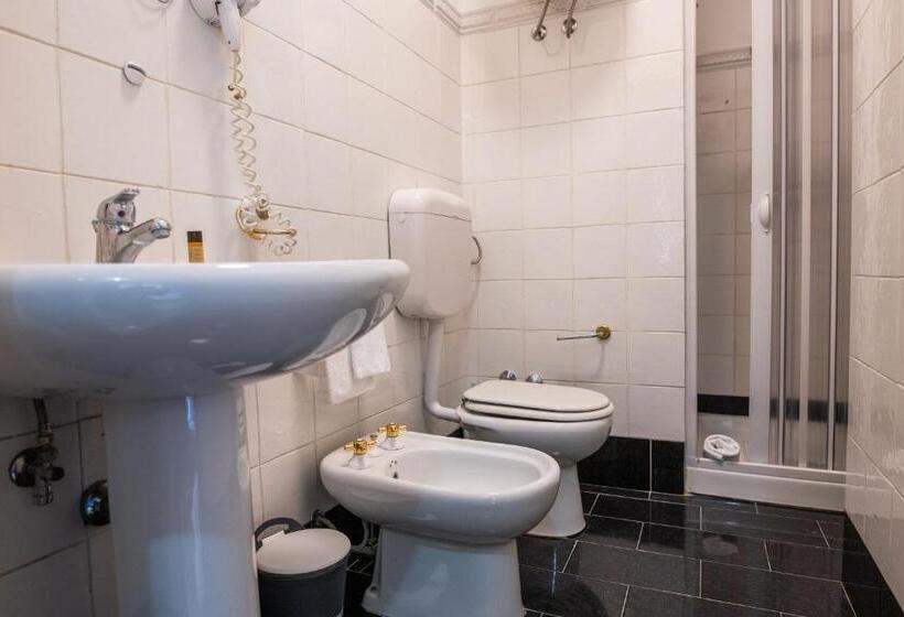 标准间, Ada Hotel & Apartments