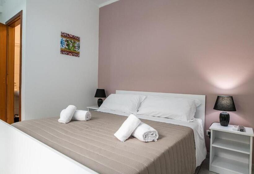 标准间, Ada Hotel & Apartments