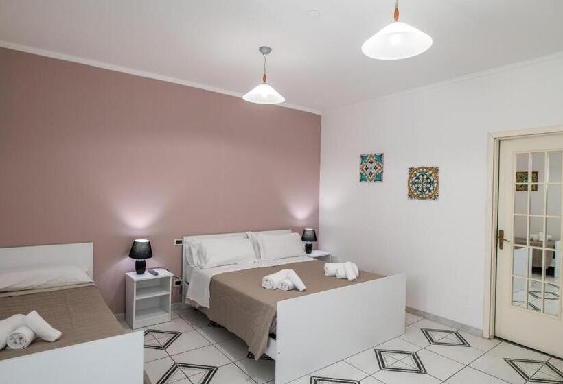 四人标准间, Ada Hotel & Apartments