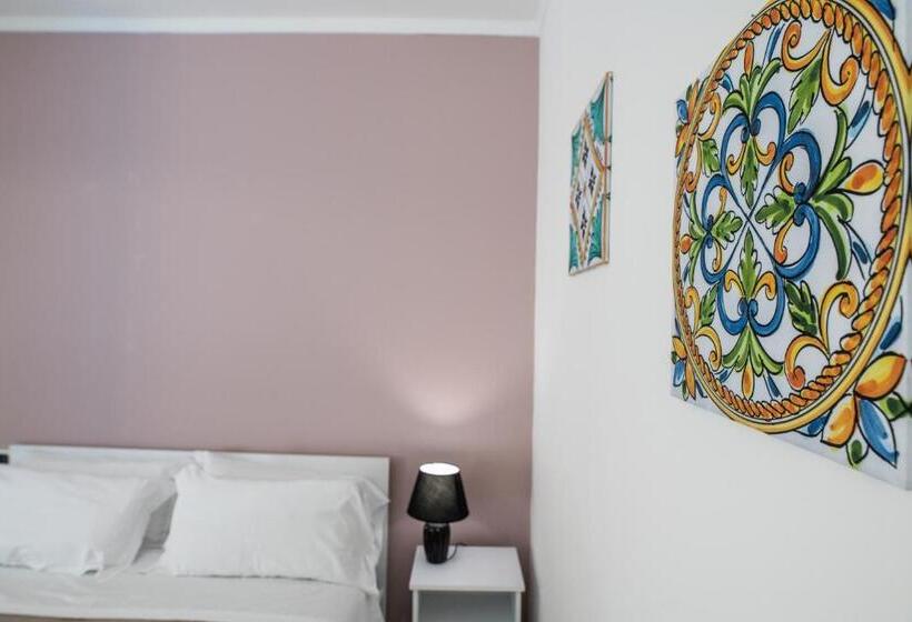 四人标准间, Ada Hotel & Apartments