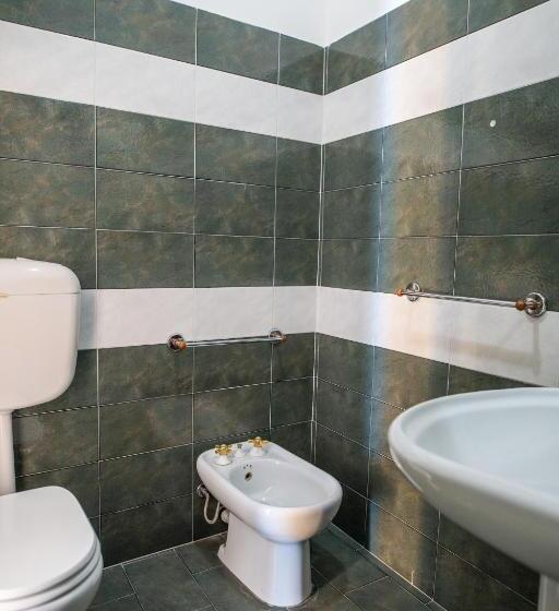 Quarto Quádruplo Estandar, Ada Hotel & Apartments