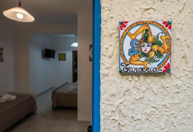 Quarto Triplo Estandar, Ada Hotel & Apartments
