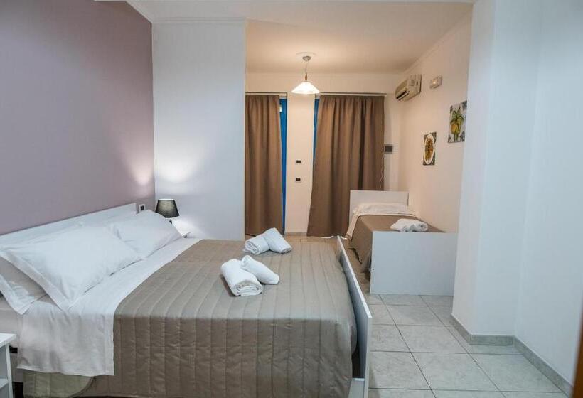 Quarto Triplo Estandar, Ada Hotel & Apartments