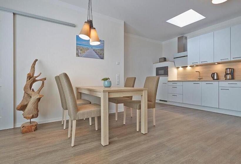 Апартаменты 1 Спальня с Террасой, Aparthotel Waterkant Suites Fewos Am Meer Mit Spa