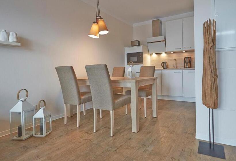 Апартаменты 1 Спальня с Балконом, Aparthotel Waterkant Suites Fewos Am Meer Mit Spa