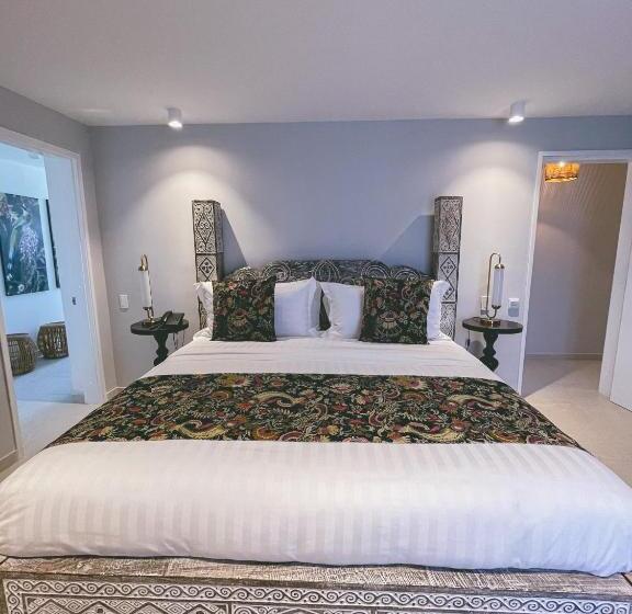 اتاق لوکس با تخت بزرگ, Boutique Casa Hendaus  Adults Only