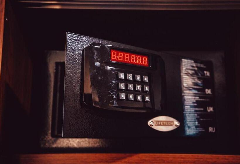 חדר סטנדרט נוף להרים, Grand şelale