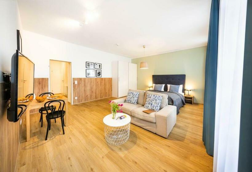 استودیو اجرایی, Jimmy S Apartments Dandelion