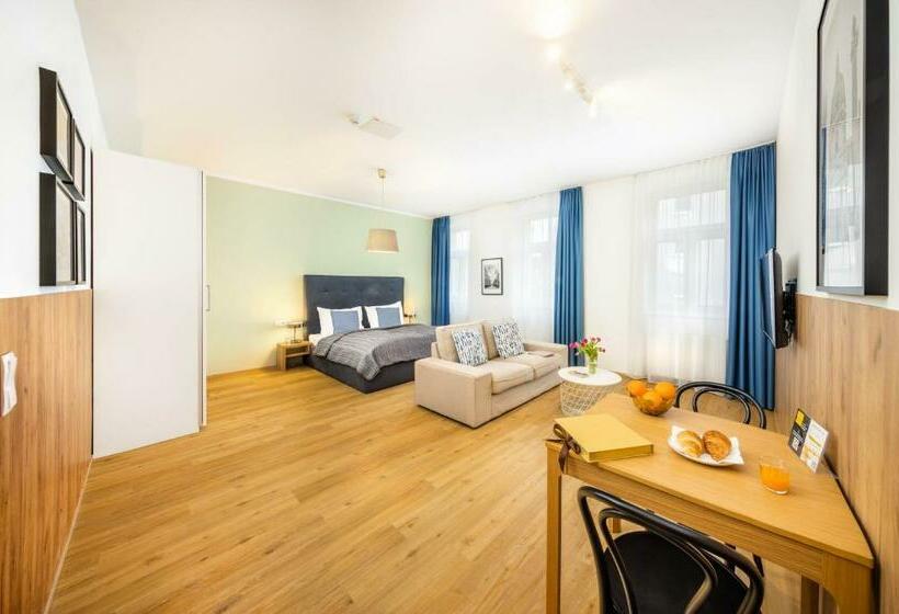 استودیو اجرایی, Jimmy S Apartments Dandelion