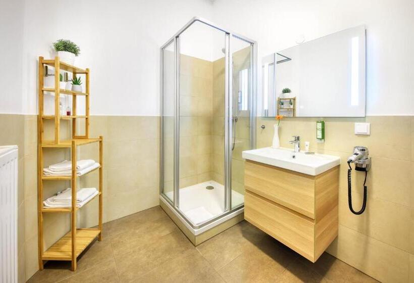 سوییت, Jimmy S Apartments Dandelion