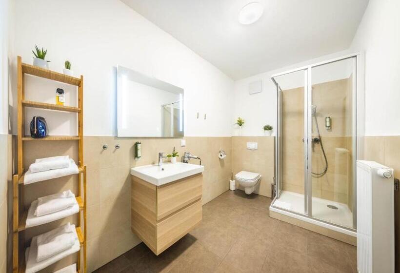 2 Bedroom Suite with Balcony, Jimmy S Apartments Dandelion