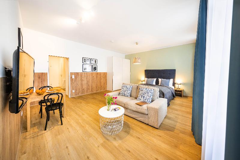 استودیو اجرایی, Jimmy S Apartments Dandelion