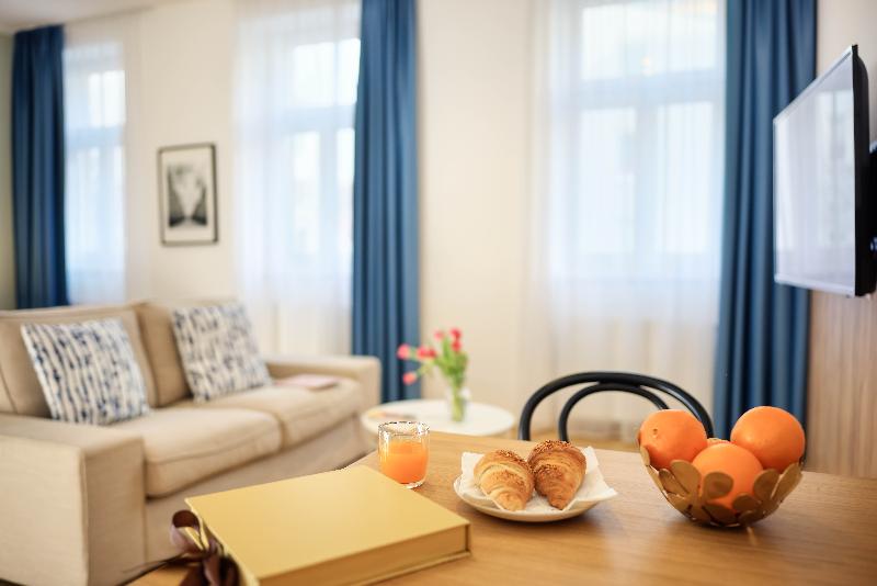 استودیو اجرایی, Jimmy S Apartments Dandelion