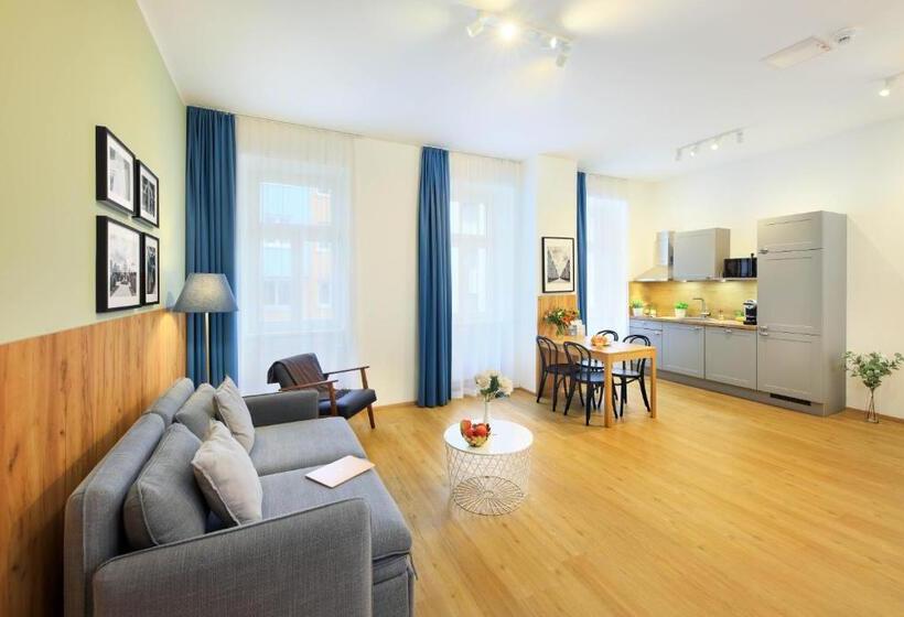 سوییت, Jimmy S Apartments Dandelion