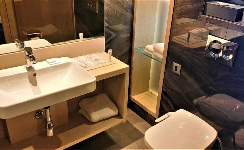 اتاق سوپریور, Novotel Chandigarh Tribune Chowk