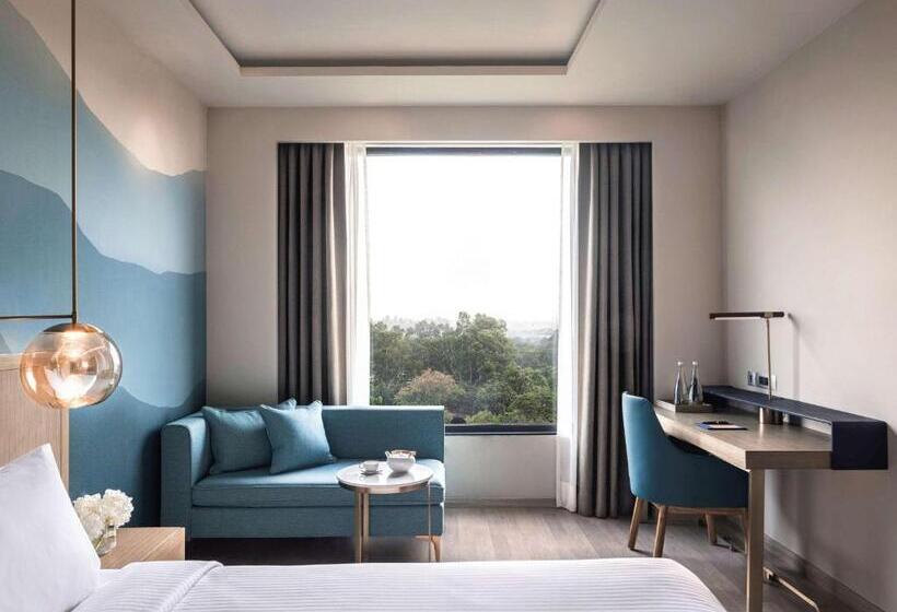 اتاق سوپریور با تخت بزرگ, Novotel Chandigarh Tribune Chowk