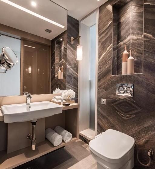 غرفة إدارية سرير كينج, Novotel Chandigarh Tribune Chowk