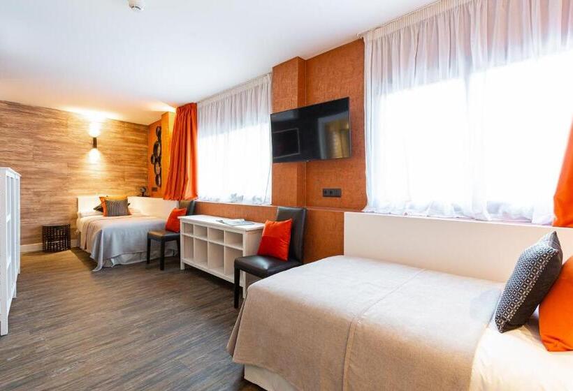 اتاق کلاسیک چهارنفره, Fly Rooms Madrid Airport